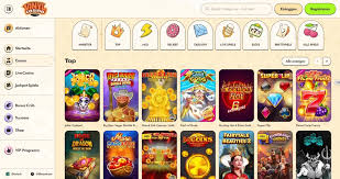 Plastic Casino-insentiv - 100 % opptil 500 EUR + 200 gratisspinn